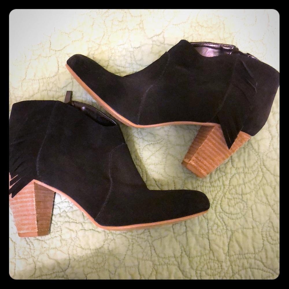 Black Swede booties with fringe